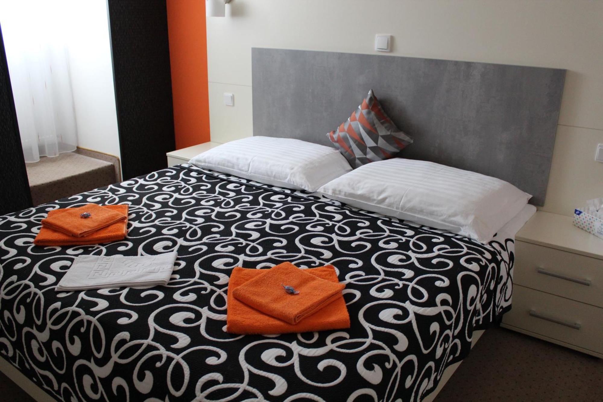 Apartments Verona Karlovy Vary Kültér fotó