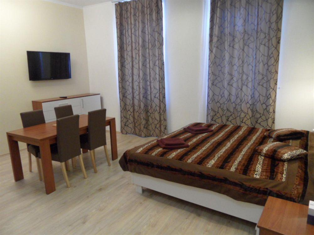 Apartments Verona Karlovy Vary Kültér fotó