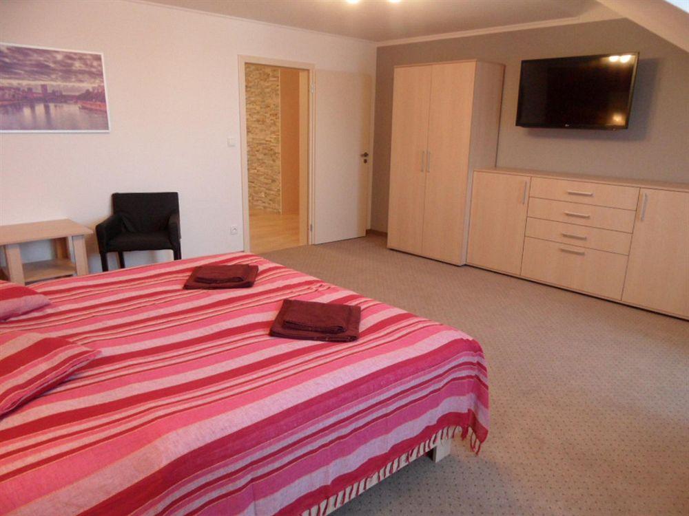 Apartments Verona Karlovy Vary Kültér fotó